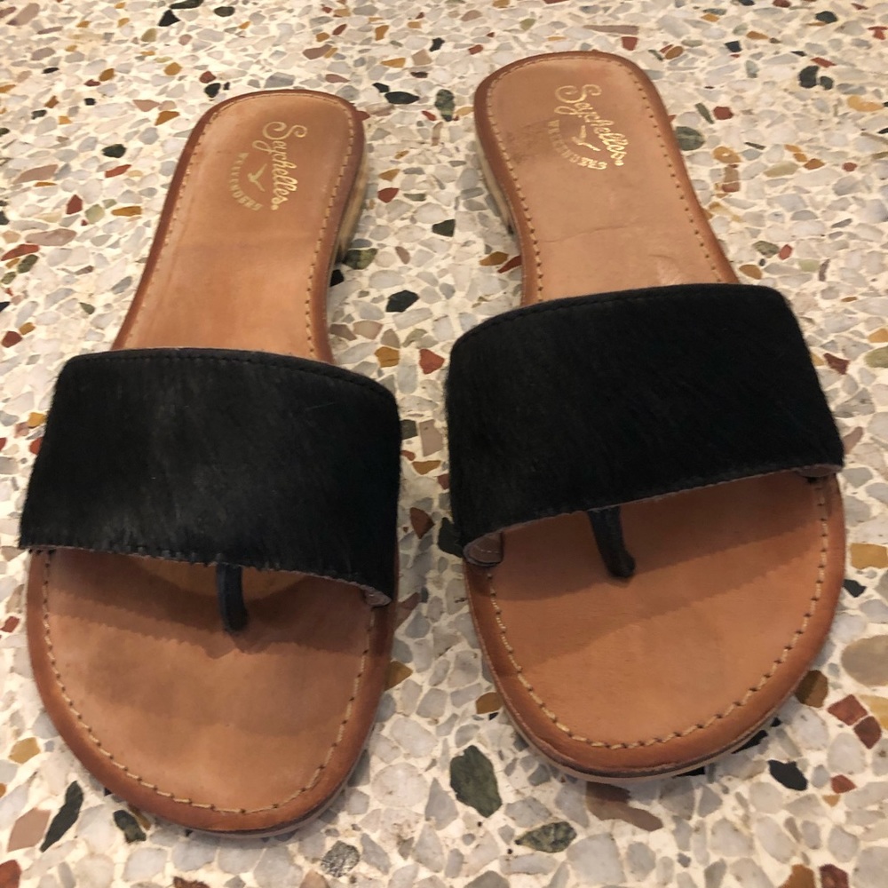 SOLD! Seychelles faux fur sandals